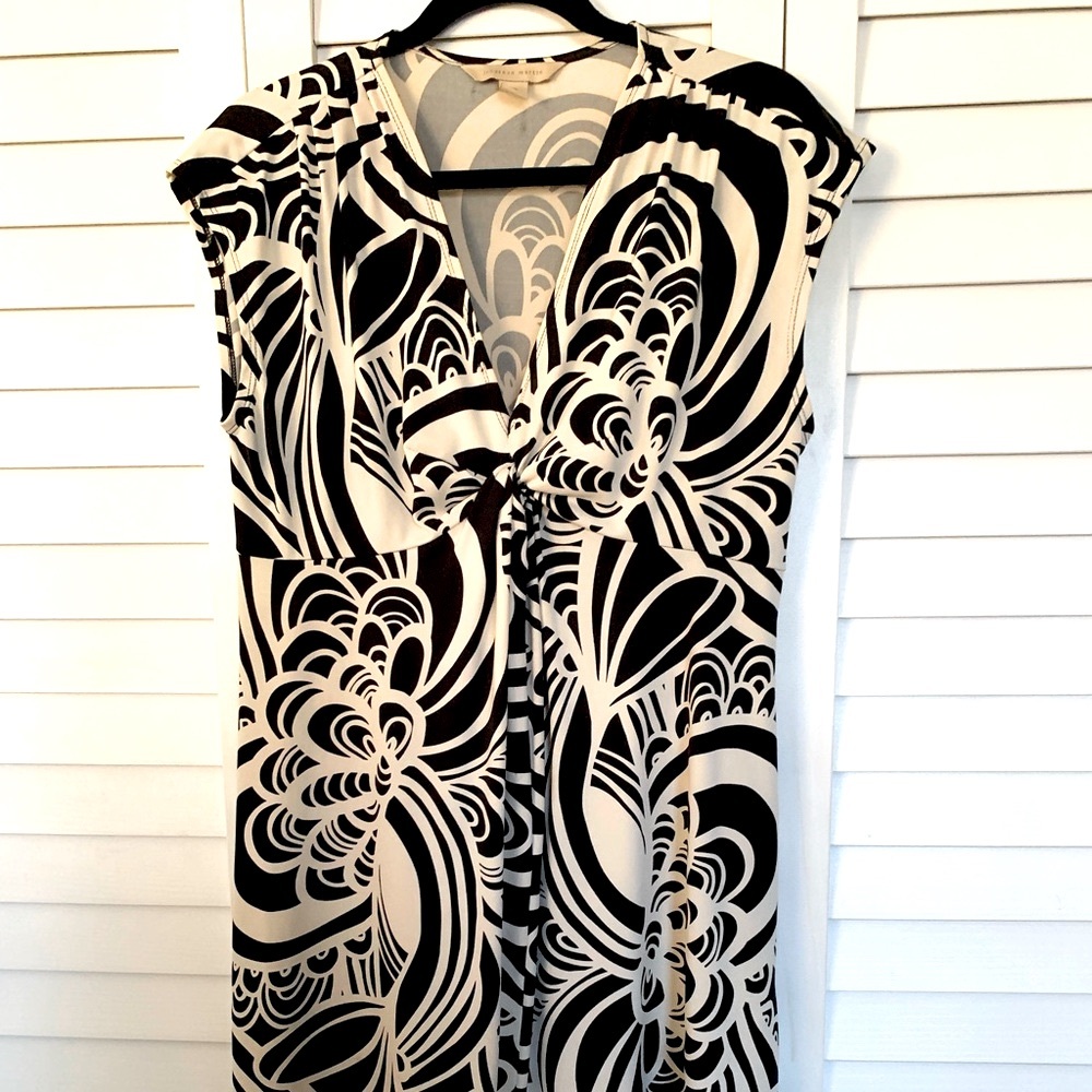 Elegant Black and White Patterned Dress